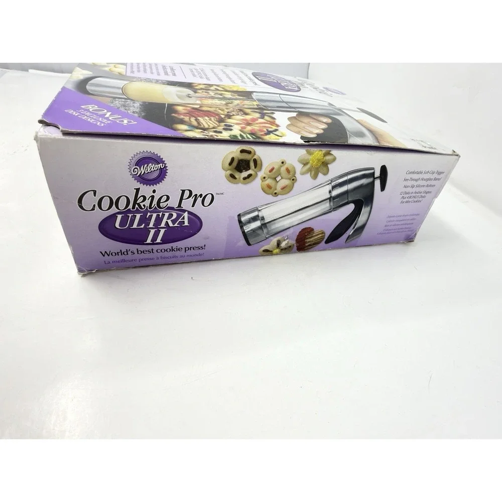 2010 Wilton Cookie Pro Ultra II Soft-Grip Trigger Cookie Press Complete Set